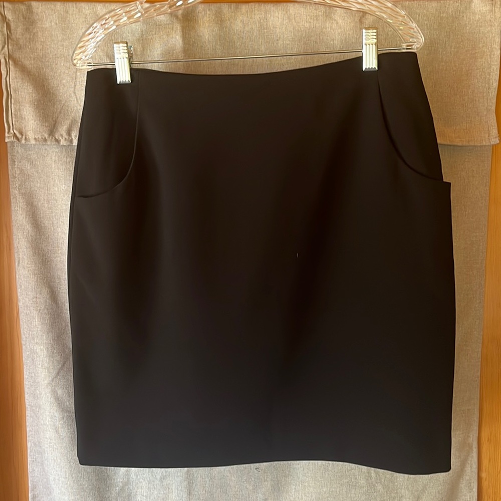 Pencil skirt with pockets!